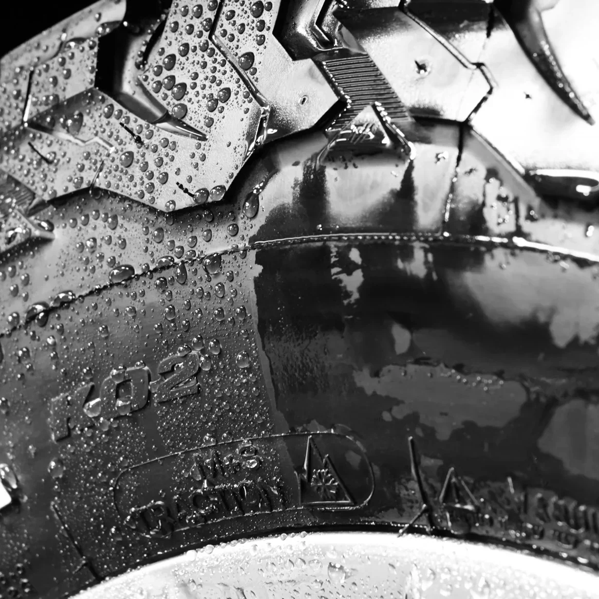 CarPro Blackout Tyre & Rubber Coating 2.0 - Image 4