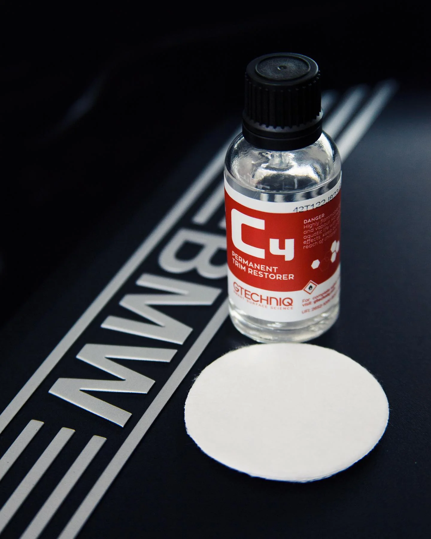 Gtechniq C4 Permanent Trim Restorer - Image 2