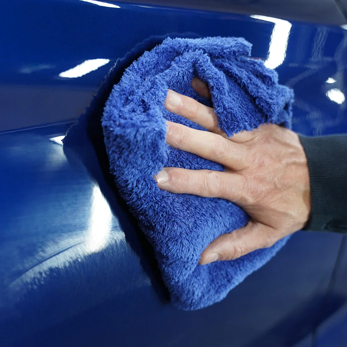 Labocosmetica Buffing Towel 40cm x 40cm 70/30 480GSM - Image 4