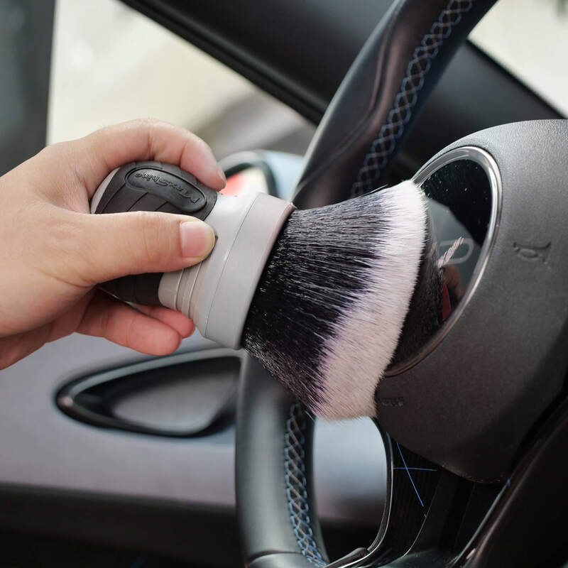 Maxshine Curved Grip XL Detailing Brush (Grey) - Image 4