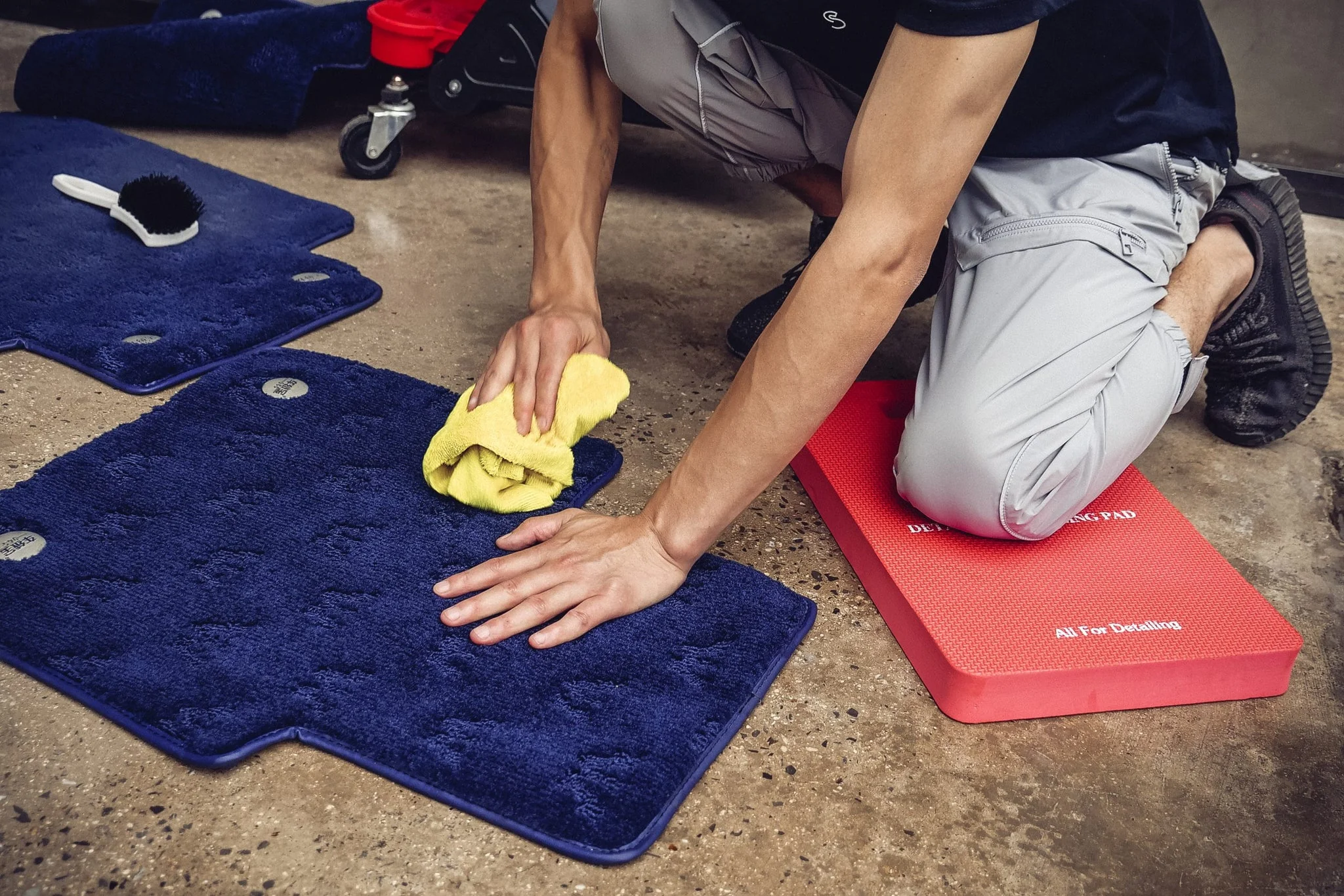 Maxshine Detailing Kneeling Pad - Image 4