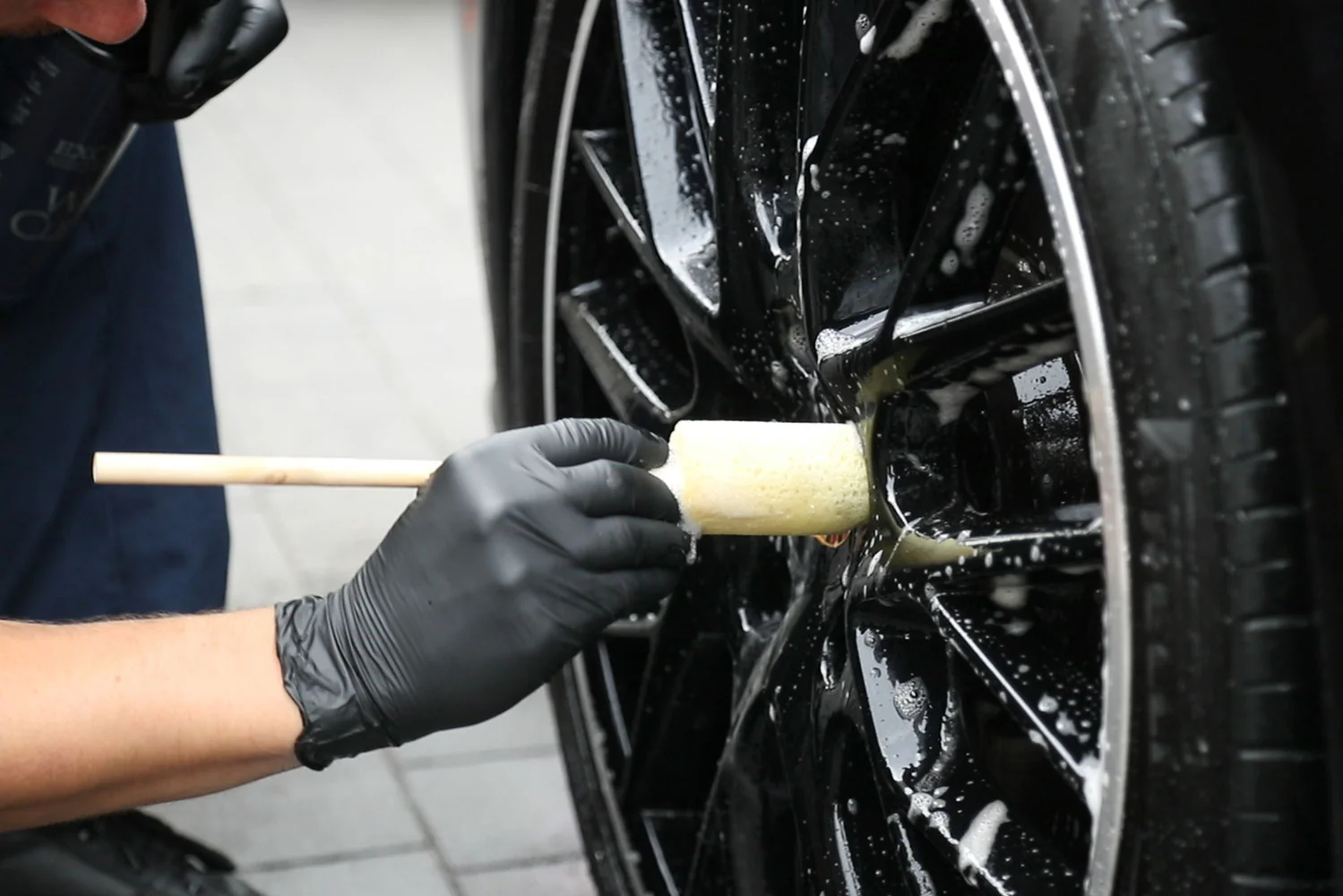 Sponge Guru Alloy Spoke Cleaner – Round - Image 2